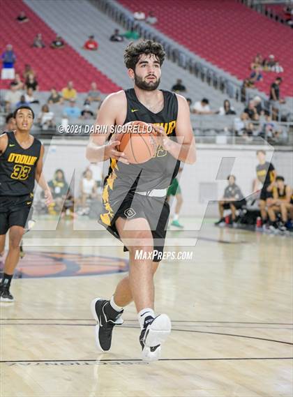 Thumbnail 2 in Bishop O'Dowd vs  Strake Jesuit (Section 7 Arizona Tournament) photogallery.