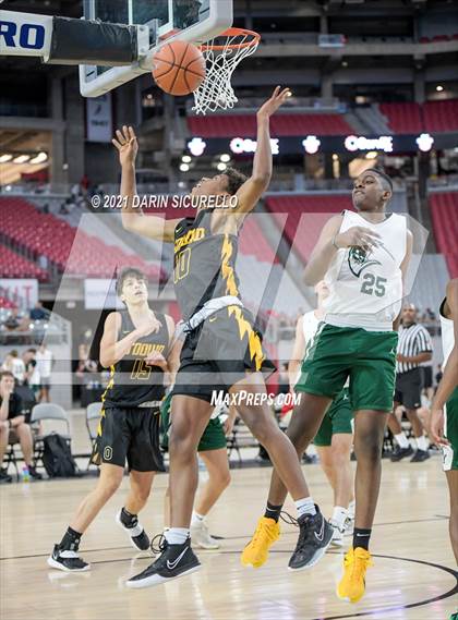 Thumbnail 1 in Bishop O'Dowd vs  Strake Jesuit (Section 7 Arizona Tournament) photogallery.