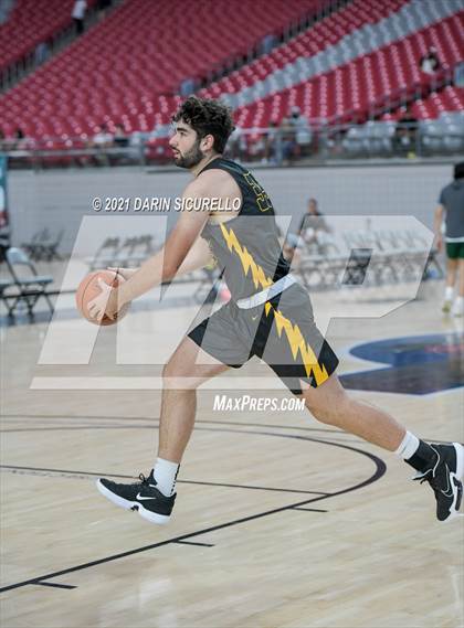 Thumbnail 3 in Bishop O'Dowd vs  Strake Jesuit (Section 7 Arizona Tournament) photogallery.