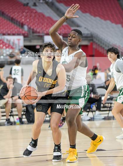 Thumbnail 2 in Bishop O'Dowd vs  Strake Jesuit (Section 7 Arizona Tournament) photogallery.