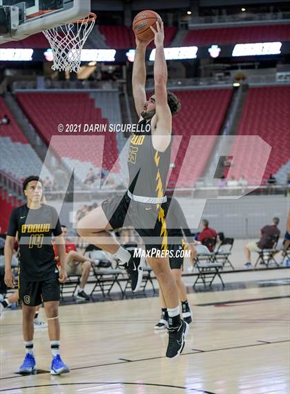 Thumbnail 2 in Bishop O'Dowd vs  Strake Jesuit (Section 7 Arizona Tournament) photogallery.