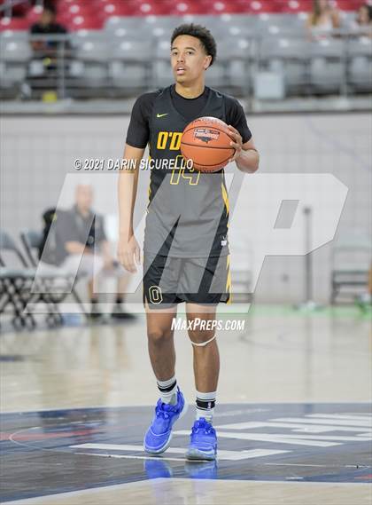 Thumbnail 3 in Bishop O'Dowd vs  Strake Jesuit (Section 7 Arizona Tournament) photogallery.