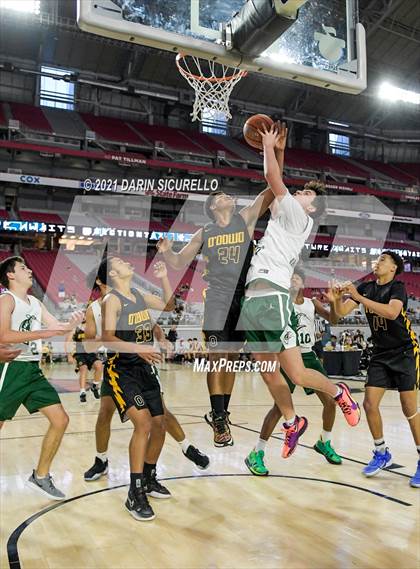 Thumbnail 2 in Bishop O'Dowd vs  Strake Jesuit (Section 7 Arizona Tournament) photogallery.