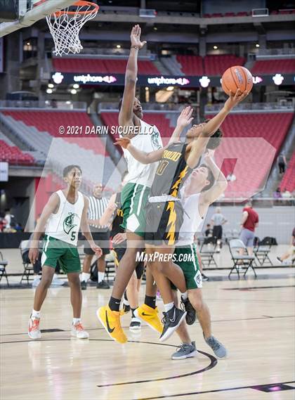 Thumbnail 1 in Bishop O'Dowd vs  Strake Jesuit (Section 7 Arizona Tournament) photogallery.