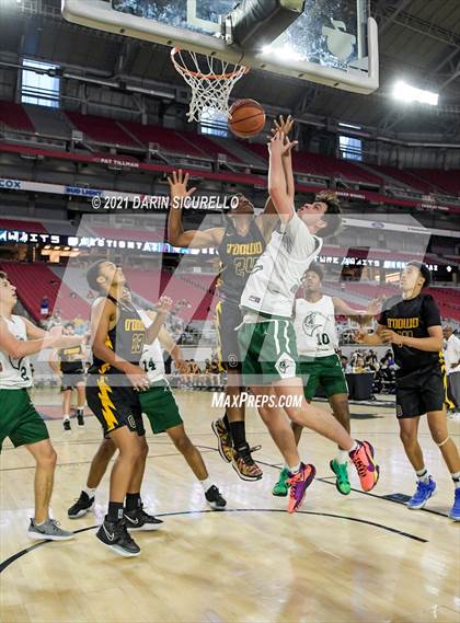 Thumbnail 3 in Bishop O'Dowd vs  Strake Jesuit (Section 7 Arizona Tournament) photogallery.