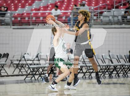 Thumbnail 2 in Bishop O'Dowd vs  Strake Jesuit (Section 7 Arizona Tournament) photogallery.