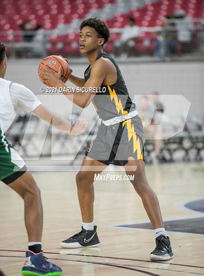 Thumbnail 3 in Bishop O'Dowd vs  Strake Jesuit (Section 7 Arizona Tournament) photogallery.