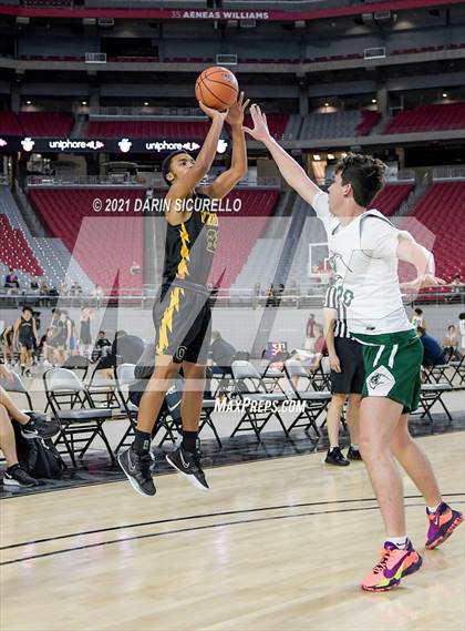 Thumbnail 2 in Bishop O'Dowd vs  Strake Jesuit (Section 7 Arizona Tournament) photogallery.