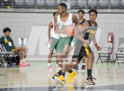 Thumbnail 2 in Bishop O'Dowd vs  Strake Jesuit (Section 7 Arizona Tournament) photogallery.