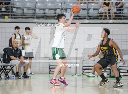 Thumbnail 2 in Bishop O'Dowd vs  Strake Jesuit (Section 7 Arizona Tournament) photogallery.