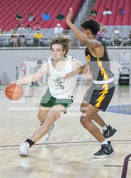 Thumbnail 2 in Bishop O'Dowd vs  Strake Jesuit (Section 7 Arizona Tournament) photogallery.