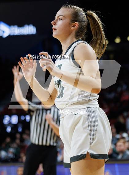 Thumbnail 1 in Lincoln Southwest vs. Bellevue West (NSAA Class A Semifinal) photogallery.