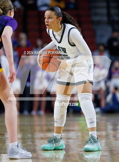 Thumbnail 3 in Lincoln Southwest vs. Bellevue West (NSAA Class A Semifinal) photogallery.