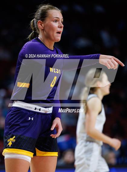 Thumbnail 2 in Lincoln Southwest vs. Bellevue West (NSAA Class A Semifinal) photogallery.