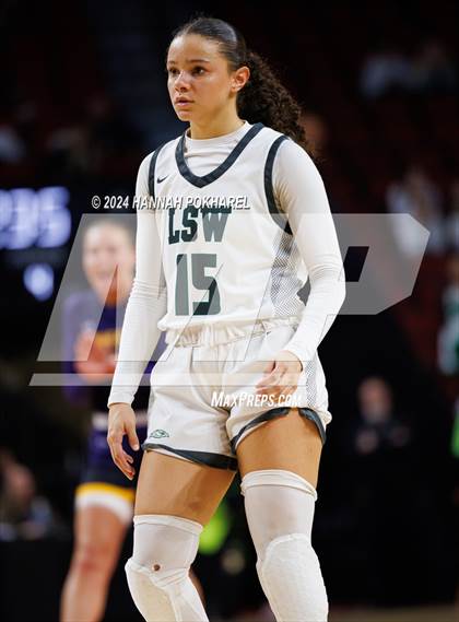Thumbnail 1 in Lincoln Southwest vs. Bellevue West (NSAA Class A Semifinal) photogallery.