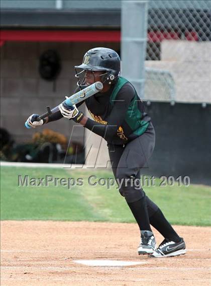 Thumbnail 2 in Banning vs. Narbonne (CIF LA City Invitational Final) photogallery.