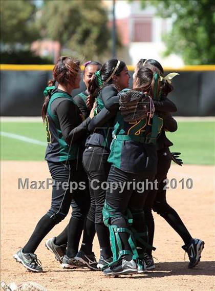 Thumbnail 3 in Banning vs. Narbonne (CIF LA City Invitational Final) photogallery.