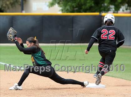 Thumbnail 3 in Banning vs. Narbonne (CIF LA City Invitational Final) photogallery.