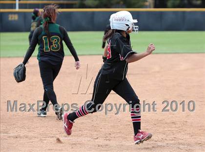 Thumbnail 2 in Banning vs. Narbonne (CIF LA City Invitational Final) photogallery.