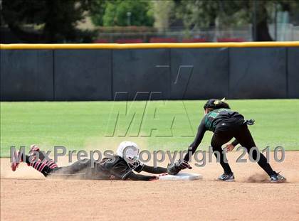 Thumbnail 2 in Banning vs. Narbonne (CIF LA City Invitational Final) photogallery.
