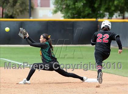 Thumbnail 2 in Banning vs. Narbonne (CIF LA City Invitational Final) photogallery.