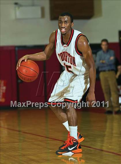 Thumbnail 2 in Stoughton vs. Mansfield (Hockomock League Winter Classic) photogallery.