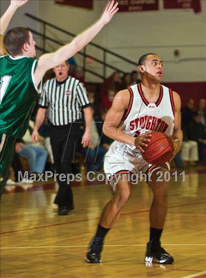 Thumbnail 3 in Stoughton vs. Mansfield (Hockomock League Winter Classic) photogallery.