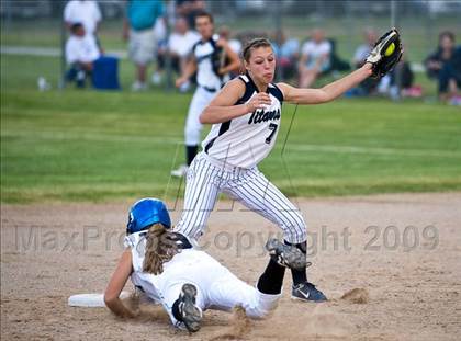 Thumbnail 1 in Bingham vs Syracuse (5A State Tournament) photogallery.