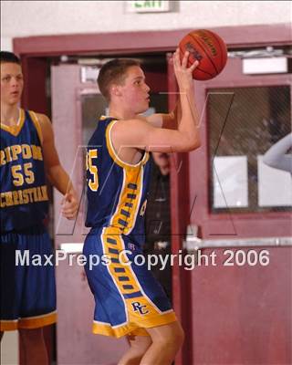Thumbnail 3 in Ripon Christian vs. Modesto Christian (Section Playoffs) photogallery.