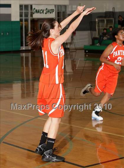Thumbnail 3 in Poly vs. Pilibos (Providence Tournmanent) photogallery.