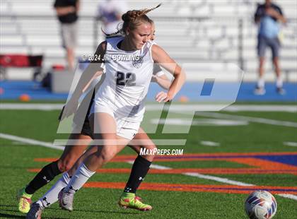 Thumbnail 1 in Sacred Heart-Griffin vs. Quincy Notre Dame (IHSA 1A Sectional Final) photogallery.