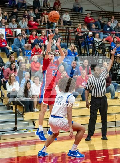 Thumbnail 2 in Roncalli vs. Franklin Central (IHSAA sectional 11 1st round) photogallery.