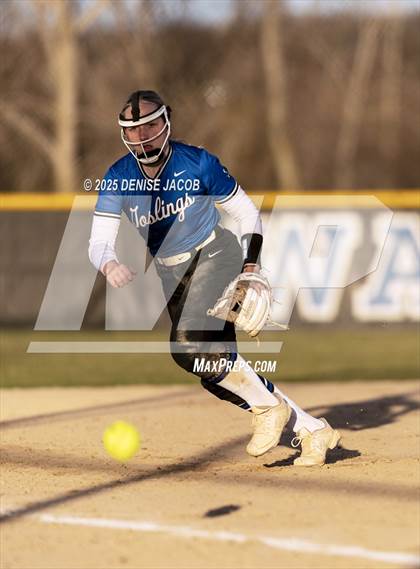Thumbnail 3 in Monona Grove @ Watertown photogallery.