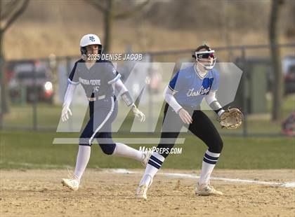 Thumbnail 3 in Monona Grove @ Watertown photogallery.