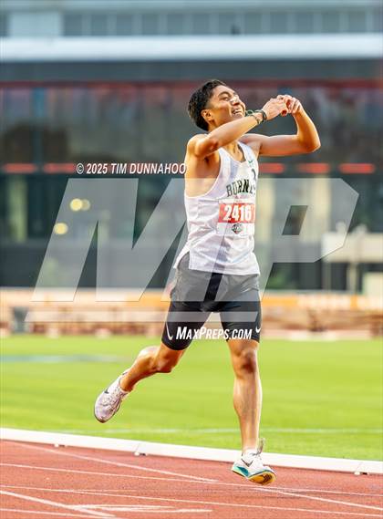 Thumbnail 3 in UIL 4A Boys Track & Field Finals photogallery.