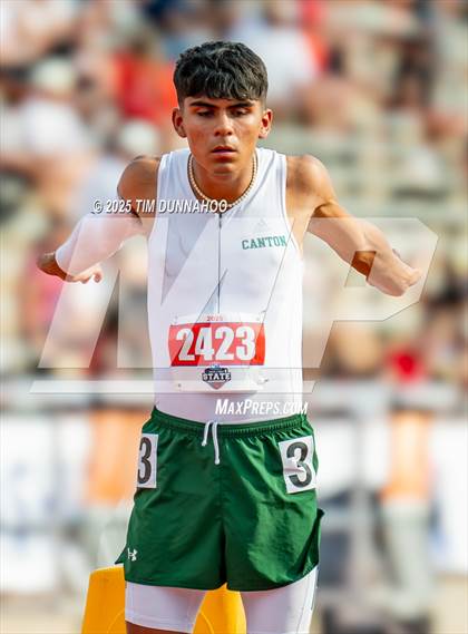Thumbnail 1 in UIL 4A Boys Track & Field Finals photogallery.