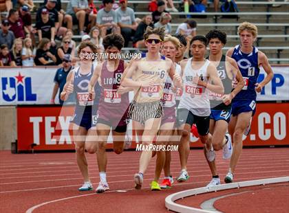 Thumbnail 2 in UIL 4A Boys Track & Field Finals photogallery.