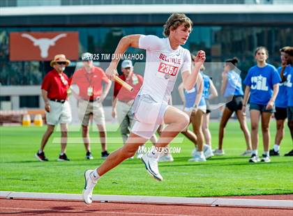 Thumbnail 1 in UIL 4A Boys Track & Field Finals photogallery.