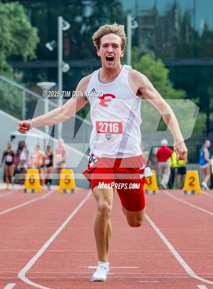Thumbnail 1 in UIL 4A Boys Track & Field Finals photogallery.