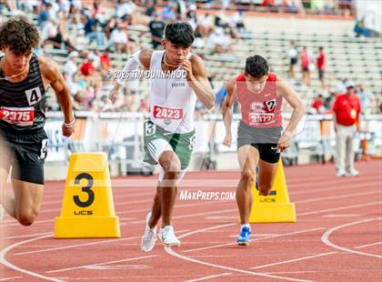 Thumbnail 3 in UIL 4A Boys Track & Field Finals photogallery.