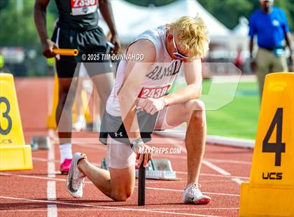 Thumbnail 2 in UIL 4A Boys Track & Field Finals photogallery.