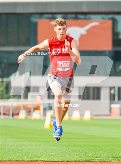 Thumbnail 1 in UIL 4A Boys Track & Field Finals photogallery.