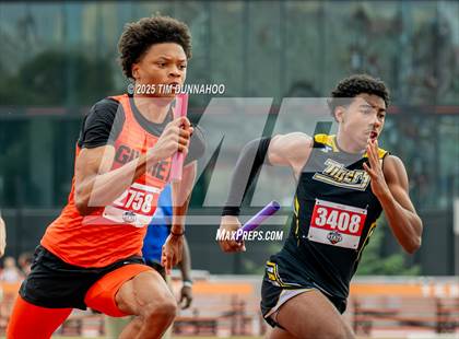 Thumbnail 3 in UIL 4A Boys Track & Field Finals photogallery.