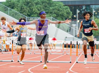 Thumbnail 1 in UIL 4A Boys Track & Field Finals photogallery.