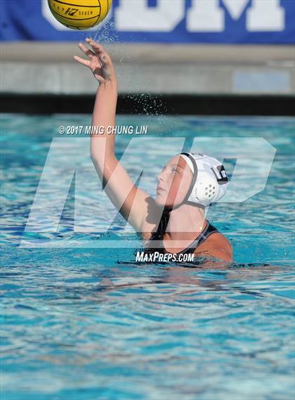 Thumbnail 1 in Corona del Mar vs. Santiago (Newport Holiday Cup) photogallery.
