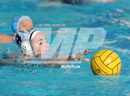 Thumbnail 1 in Corona del Mar vs. Santiago (Newport Holiday Cup) photogallery.