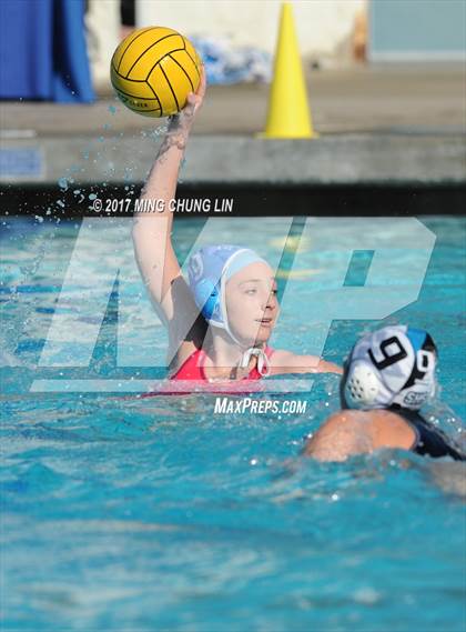 Thumbnail 1 in Corona del Mar vs. Santiago (Newport Holiday Cup) photogallery.