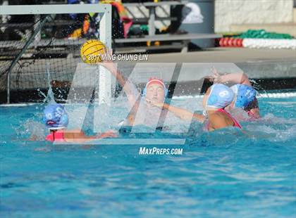Thumbnail 2 in Corona del Mar vs. Santiago (Newport Holiday Cup) photogallery.