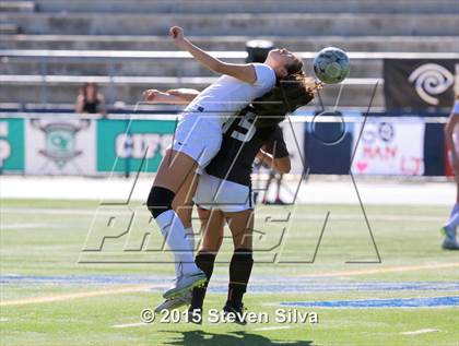 Thumbnail 1 in Mission Hills vs. Serra (CIF SDS D3 Final) photogallery.