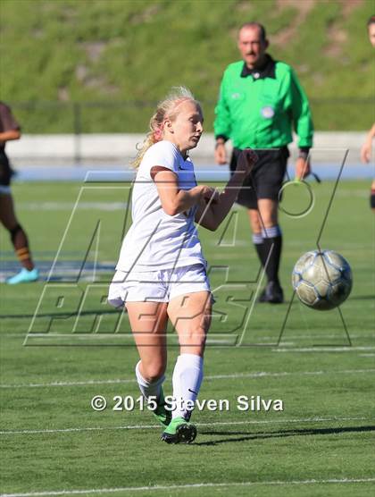 Thumbnail 3 in Mission Hills vs. Serra (CIF SDS D3 Final) photogallery.